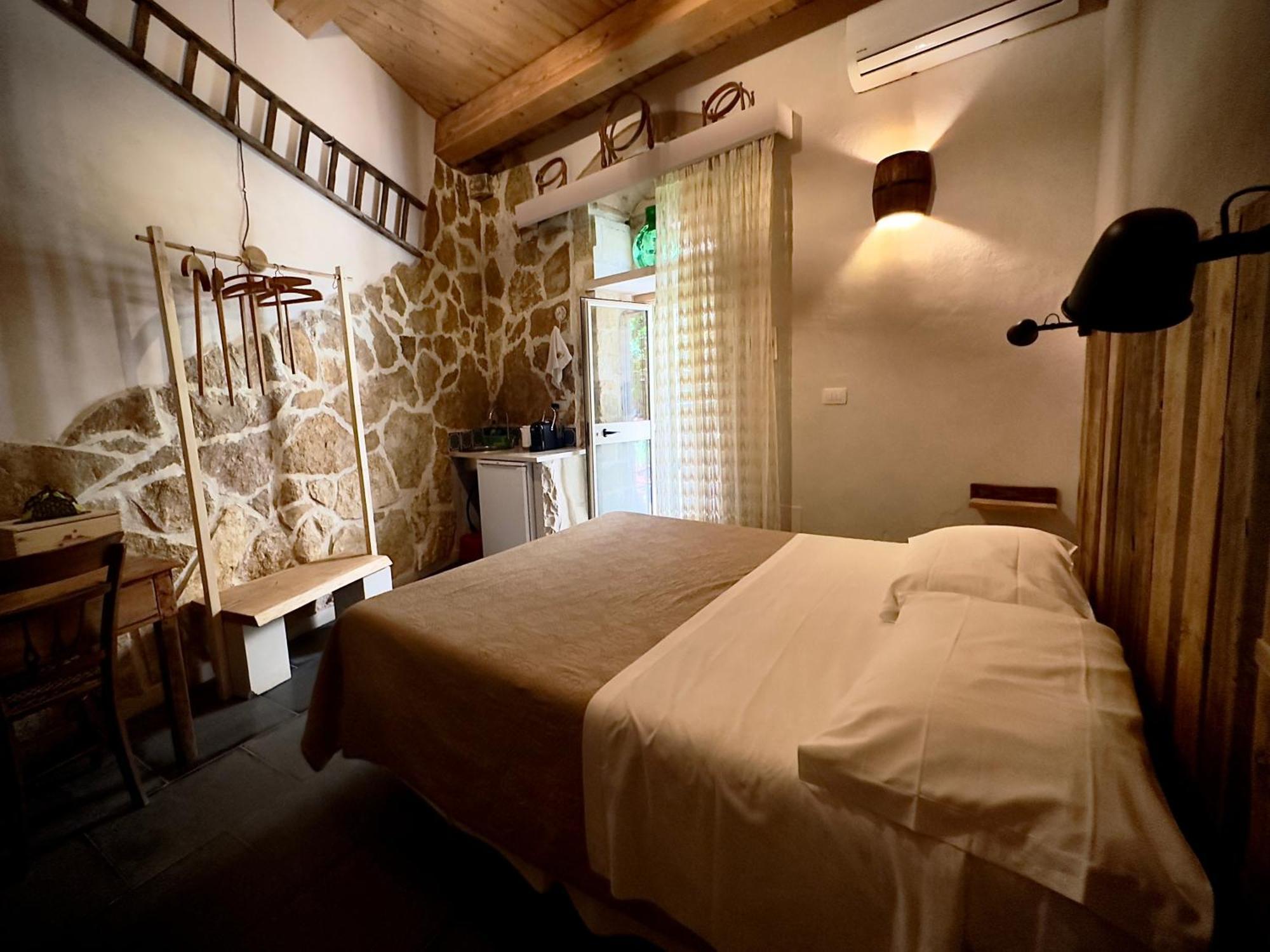 Cuturissi Hospitality & Wellnees Bed & Breakfast Рагуза Екстериор снимка